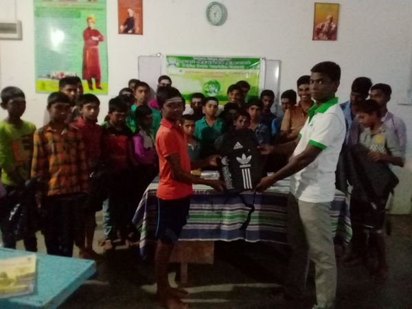 HelpingHeartsTamil படம் 1494